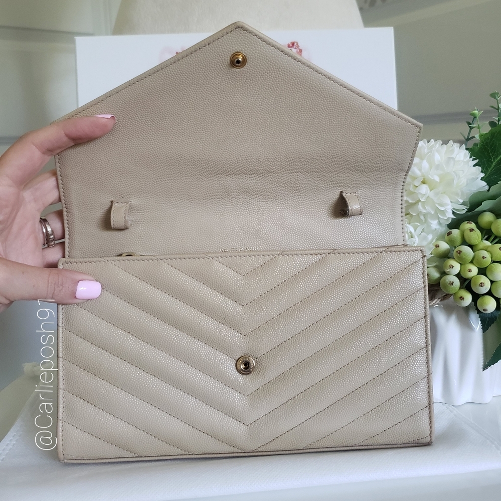 *SOLD* Authentic Pre-owned Saint Laurent Cassandre Grain De Poudre Envelope Bag - Picture 5 of 16